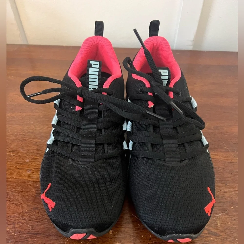 PUMA Women's Riaze Prowl Cross Trainer size 6.5 - Picture 7 of 8
